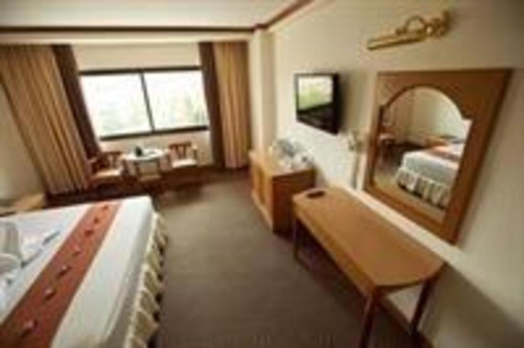 Sing Golden Place Hotel Хат Яй Екстериор снимка