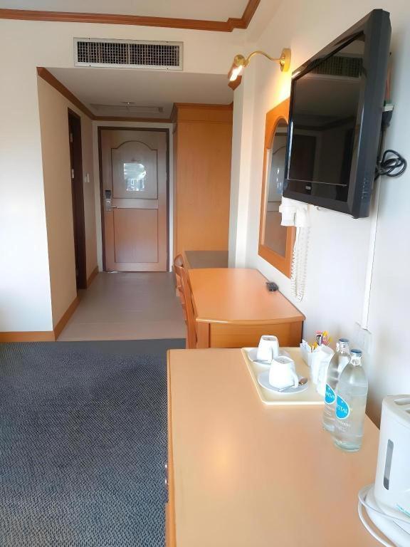 Sing Golden Place Hotel Хат Яй Екстериор снимка